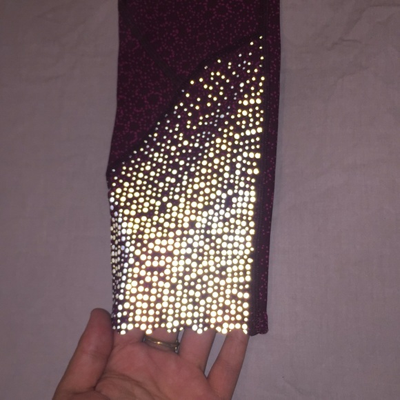 Tight stuff tight lululemon legging - Picture 2 of 6